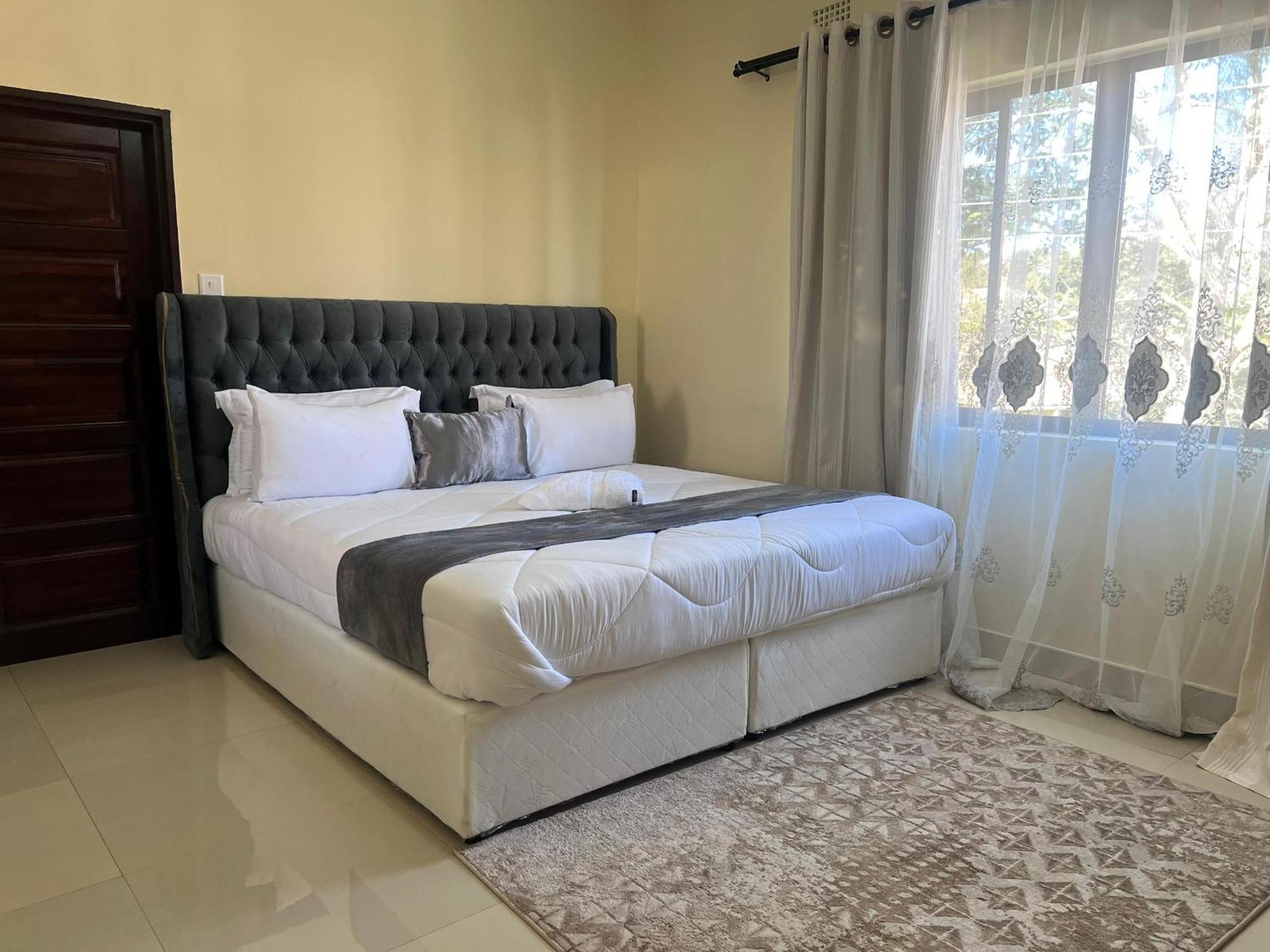 Kasbek Lodge And Tours Lusaka Bagian luar foto